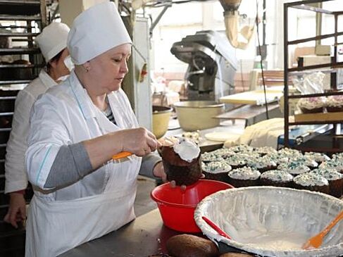 Ялтинский хлебокомбинат напечет 25 тысяч пасхальных куличей