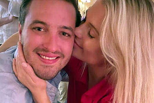 Леди Элиза Спенсер показала редкое романтичное фото с бойфрендом