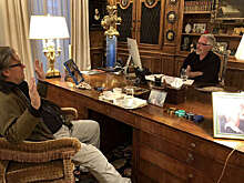 РИА Новости: Эпштейн и Бэннон обсуждали съемки фильма на острове за несколько часов до ареста