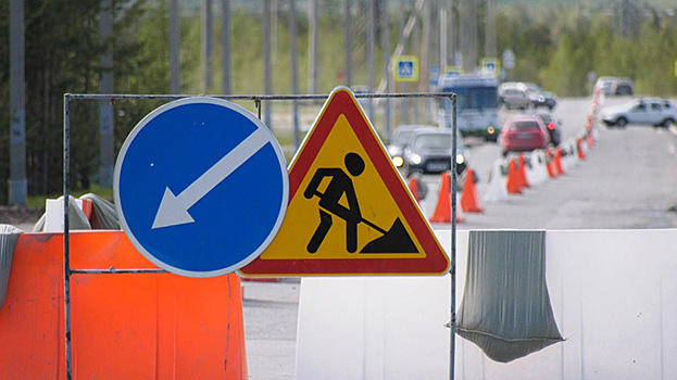 В Ноябрьске главная дорога из аэропорта в город закрыта для грузовиков на время ремонтных работ