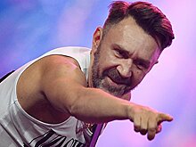 Шнуров спел про разгром «Спартака» в Петербурге