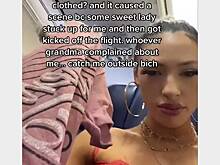 Стюардесса пристыдила блогершу за откровенный наряд и была обругана в сети