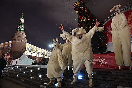 Новогодние праздники надо взять и отменить