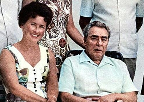 «Любовница из КГБ»: кем на самом деле была личная медсестра Брежнева