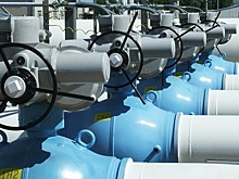 Politico: ЕК планирует отказаться от российского СПГ к 2026 году