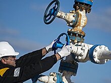 Нефть дорожает на прогнозах о добыче в США