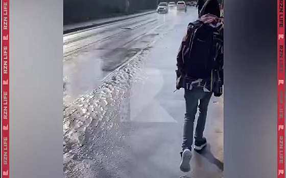 Рязанцы пожаловались на вонь канализации в центре города