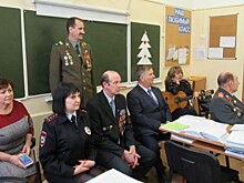 Сотрудники УВД по ЗАО, ветераны и члены Общественного совета провели беседу со школьниками