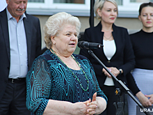 VIP завалили поздравлениями экс-директора курганской гимназии