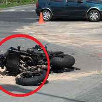 Один человек пострадал при столкновении внедорожника со скутером на юго-востоке Москвы