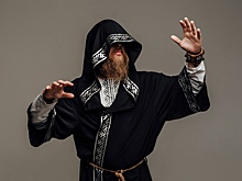 Нейромонах Феофан готовит свой первый винил