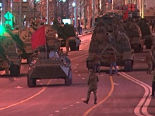 «Это - мощь»: как прошла первая ночная репетиция Парада Победы в Москве