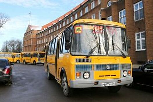 Правительство РФ выделило Калининграду школьные автобусы и кареты «Скорой»
