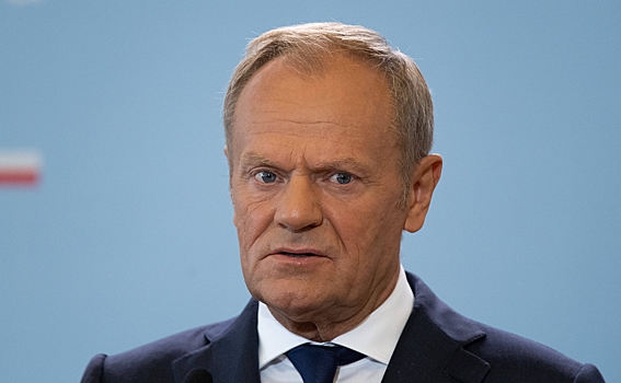 Туск ради спасения мигрантов призвал укрепить забор на польско-белорусской границе