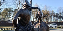 Памятник героям романа «12 стульев» установили во Владикавказе