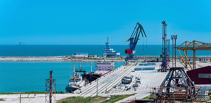 Крупнейший в акватории Каспийского моря контейнерный хаб запустили в Казахстане