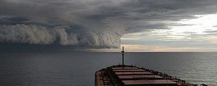 Из-за мощнейшего шторма во Флориде погиб человек