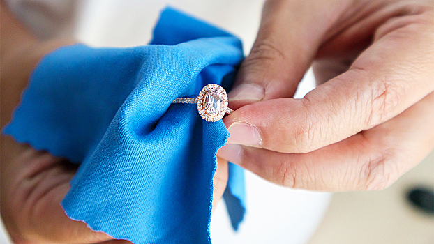 Как часто нужно чистить ювелирные украшения и бижутерию