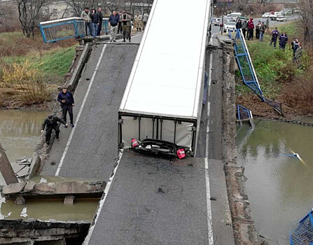 Водителю фуры, обрушившей мост в Приморье, пересмотрят приговор