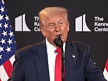 Трамп введет пошлины для торгующих с Ираном стран, но отменит платежи на товары из Индии