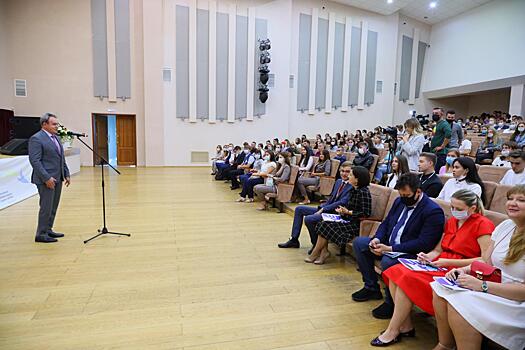 В Пензе Форум молодых парламентариев открыл Валерий Лидин