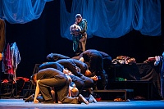 Спектакль «Кавказский меловой круг» впервые прошел на зеленоградской сцене