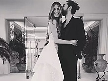 45-летняя Клум поделилась фото под одеялом с молодым