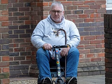 Британец украл у матери с деменцией 40 тыс долларов и потратил их на конструктор