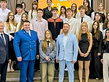 Глава управы района Савелки Игорь Костин поздравил школьников с Днём знаний