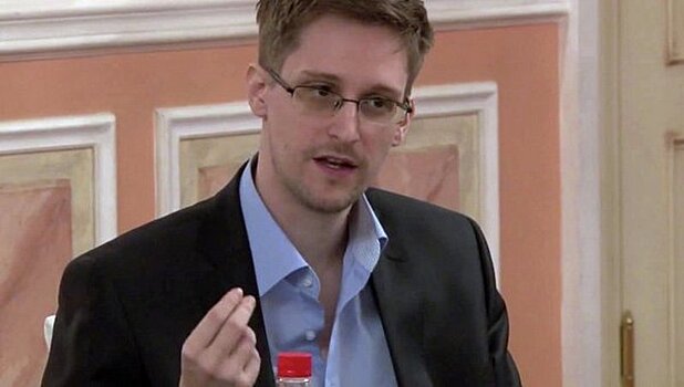 Сноуден предупредил о «смурфиках-шпионах»