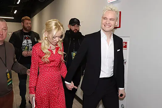 «Не просто платье и костюм»: сколько стоят свадебные наряды Shamanи Мизулиной