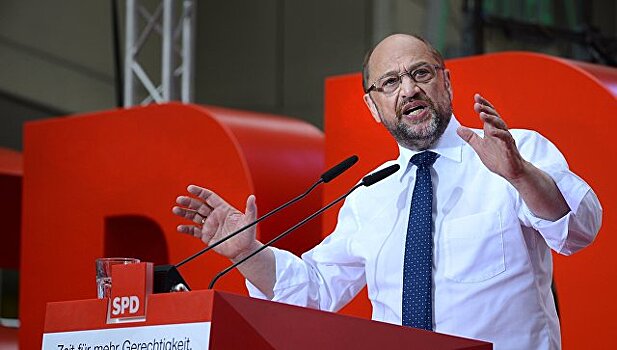 Шульц объявил о своей немедленной отставке