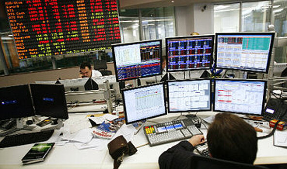 Рынок акций РФ снизился вслед за мировыми биржами