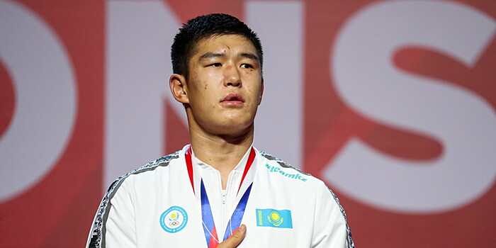 Токаев поздравил казахстанского боксера Нурдаулетова с победой на ЧМ