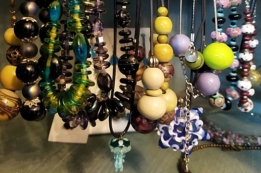 Не хуже, чем в Италии: нижегородская мастерица поделилась секретами изготовления муранского стекла