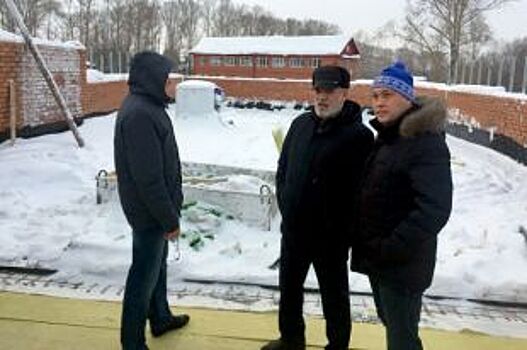 Мэр Кемерова проверил ход строительства детского сада в Рудничном районе