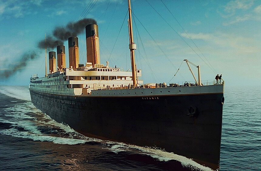 В романе Моргана Робертсона 1898 года «Бездна» автор описал гибель трансатлантического лайнера под названием «Титан», который в первом же плавании столкнулся с айсбергом. Катастрофа унесла сотни жизней. Через 13 лет точно такая же трагедия случилась в реальности: лайнер "Титаник" затонул, налетев на айсберг. 