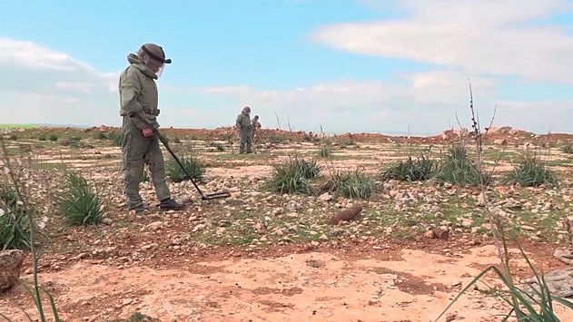 Стон земли: как военнослужащие из Армении и России разминируют сельхозугодья в Сирии
