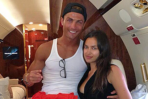 Ірі пландағы бисексуалды порно видео