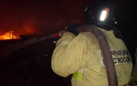 МЧС: в Рязани пожар в ларьке на Телевизионной тушили 6 человек