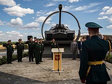 Под Воронежем открыли памятник танку поэтов