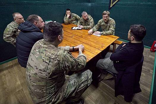 Визит на край пропасти: Зеленский внезапно прибыл под Покровск