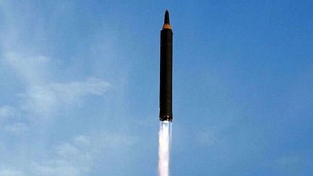 КНДР обнародовала фото с последнего испытания ракеты