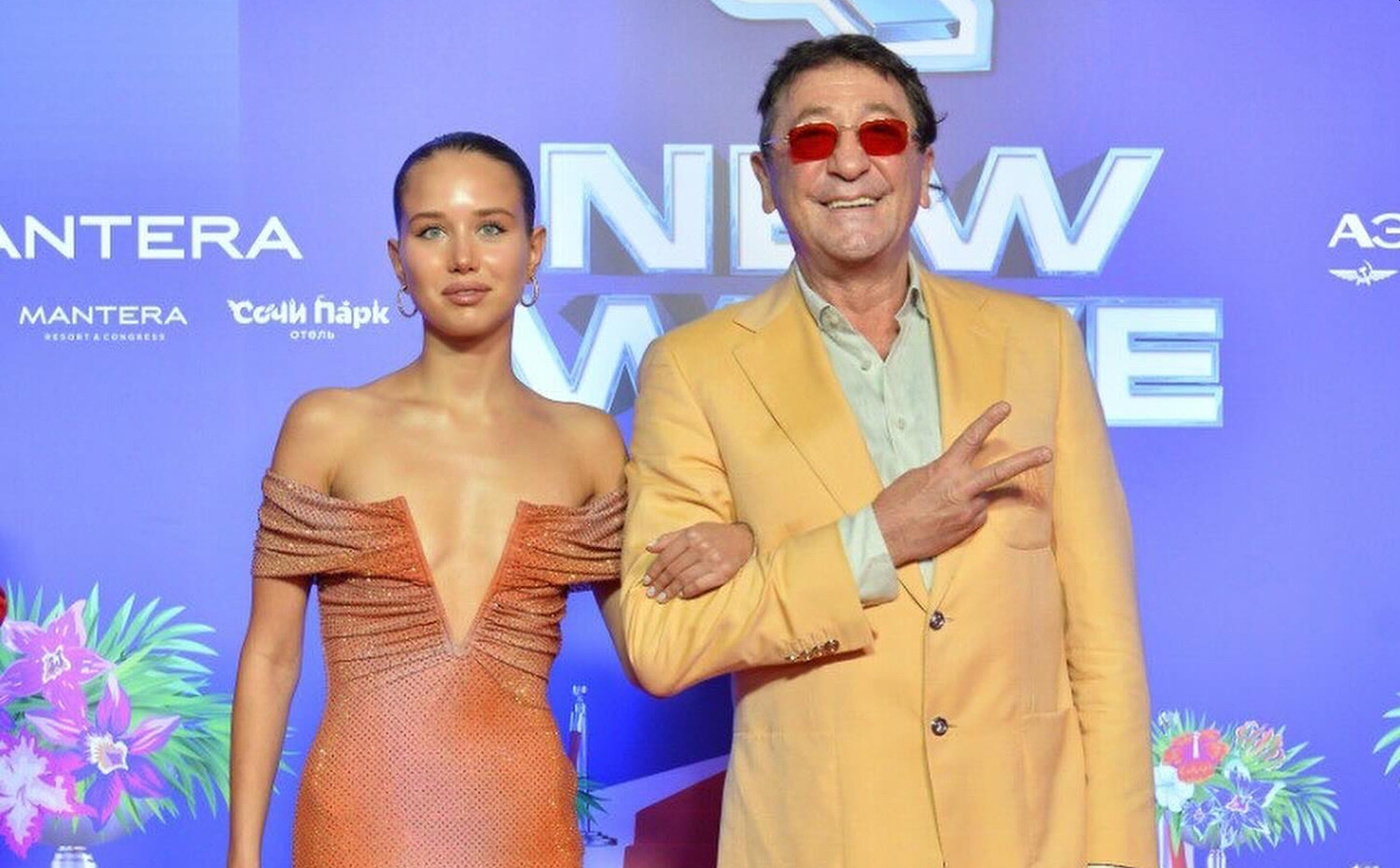 19-летняя невеста Лепса о сексе: Важно говорить об этом со своими детьми