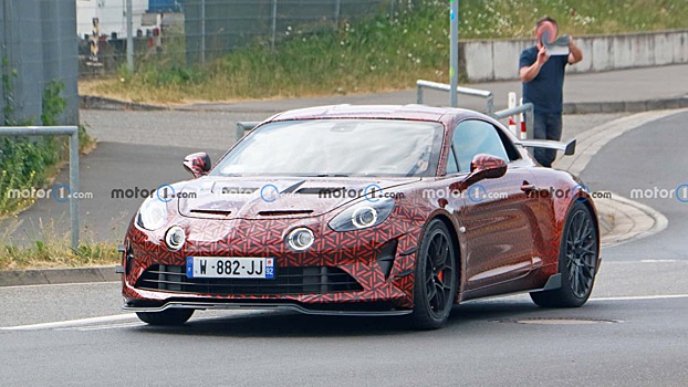 Более горячий Alpine A110R снова замечен со спинным плавником в стиле Ле-Мана