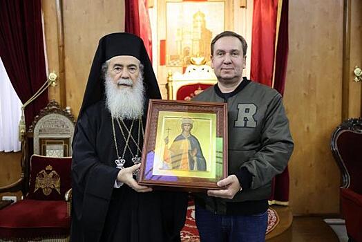 Патриарх Иерусалима получил уральскую икону