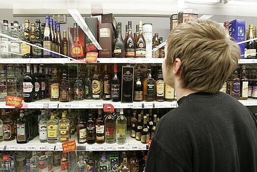 Правительство РФ не поддержало покупку алкоголя с 21 года