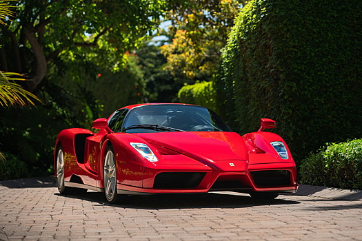 Идеальный Ferrari Enzo с пробегом 2000 километров продали на аукционе