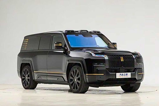 Внедорожник BYD прошел проверку на прочность, выдержав удар упавшего дерева