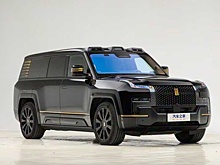 Внедорожник BYD прошел проверку на прочность, выдержав удар упавшего дерева